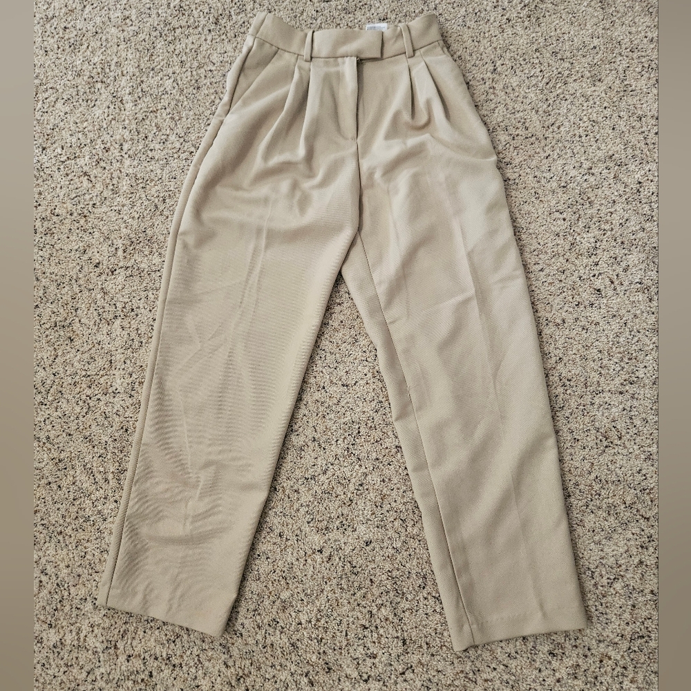 H&M Women pleat pants size 2